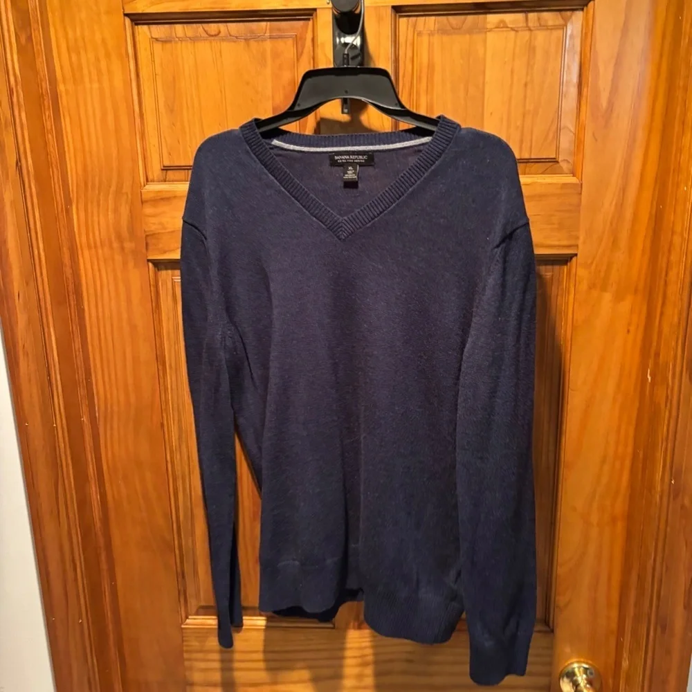 Banana Republic Men's Extra Fine Merino Wool V-neck Sweater Navy XL